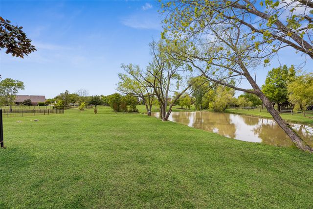 1320 Lakeview Drive, Celina, TX 75009