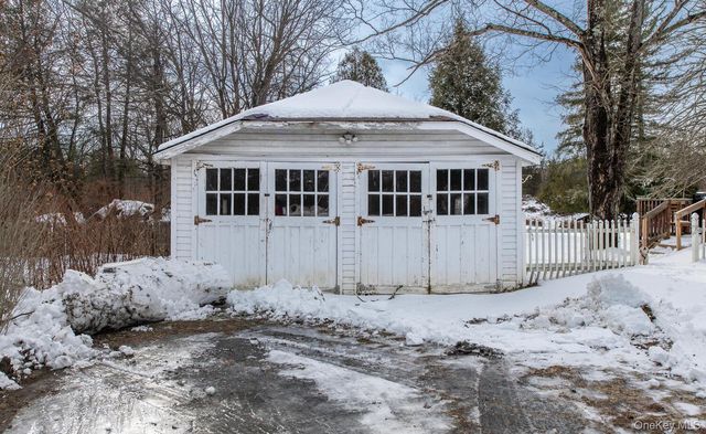 1824 Route 44, Pleasant Valley, NY 12569