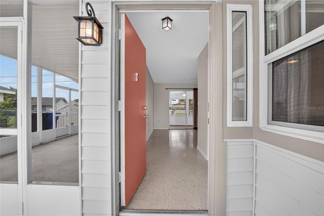 705 THUNDERBIRD AVENUE, Sun City Center, FL 33573