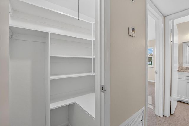 705 THUNDERBIRD AVENUE, Sun City Center, FL 33573