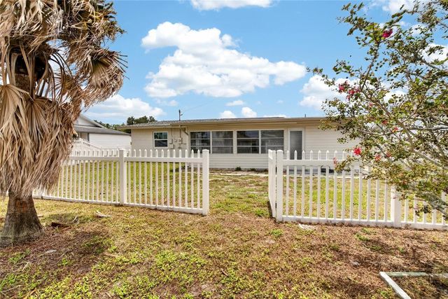 705 THUNDERBIRD AVENUE, Sun City Center, FL 33573