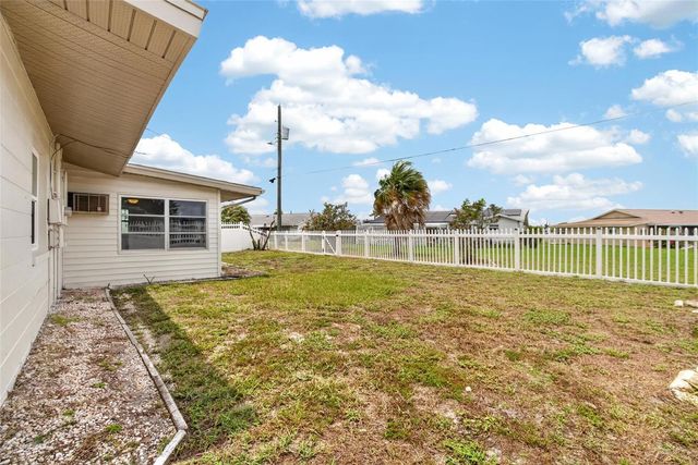 705 THUNDERBIRD AVENUE, Sun City Center, FL 33573