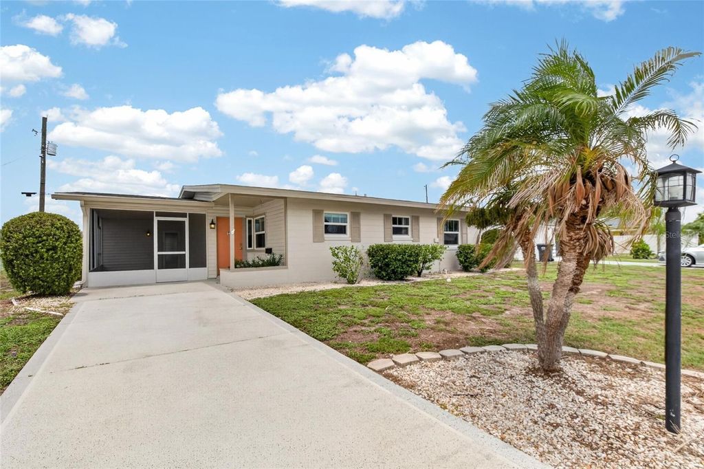705 THUNDERBIRD AVENUE, Sun City Center, FL 33573