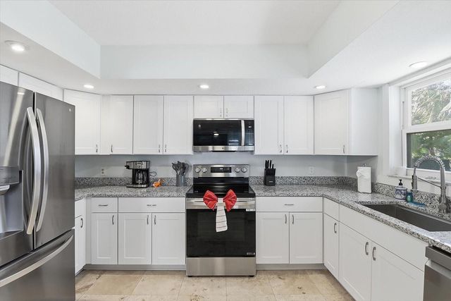 3644 N HIAWATHA TERRACE, Crystal River, FL 34428