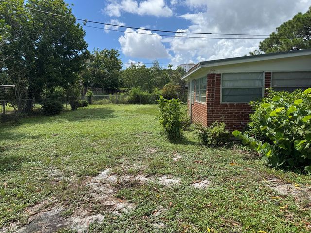 3651 BAHAMA Road, Cabana Colony, Palm Beach Gardens, FL 33410