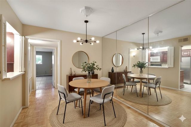11550 Chimney Rock Road 324, Houston, TX 77035