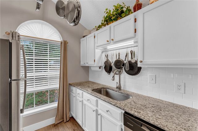 556 E Mimosa Lane, Fayetteville, AR 72703