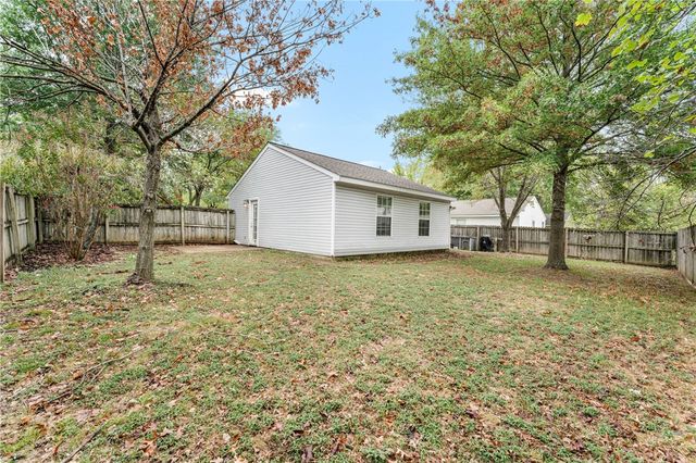 556 E Mimosa Lane, Fayetteville, AR 72703