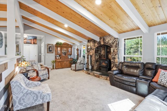 900 Rancho Vista Drive, Grants Pass, OR 97526