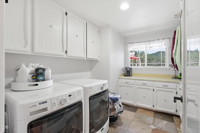 900 Rancho Vista Drive, Grants Pass, OR 97526