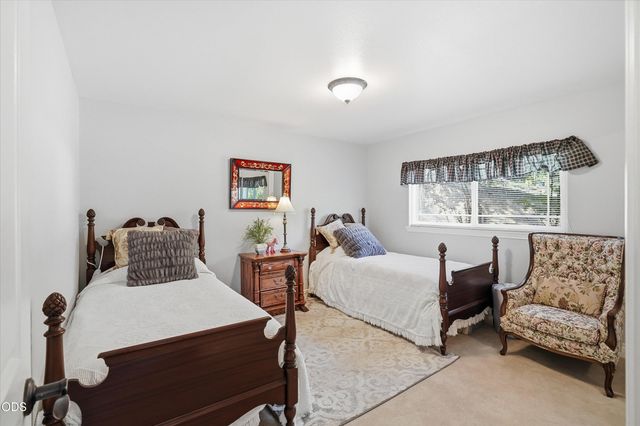 900 Rancho Vista Drive, Grants Pass, OR 97526