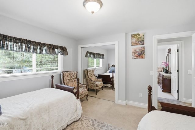 900 Rancho Vista Drive, Grants Pass, OR 97526
