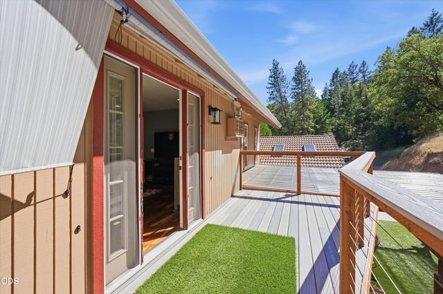 900 Rancho Vista Drive, Grants Pass, OR 97526