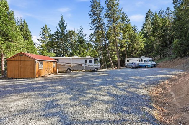 900 Rancho Vista Drive, Grants Pass, OR 97526