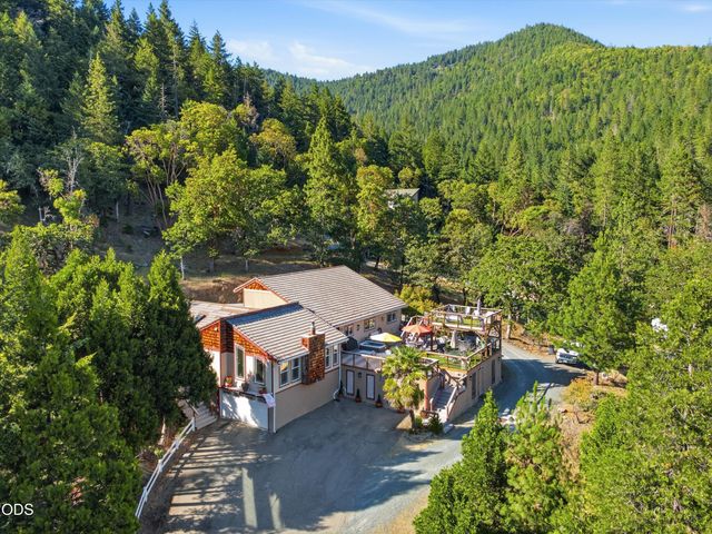 900 Rancho Vista Drive, Grants Pass, OR 97526