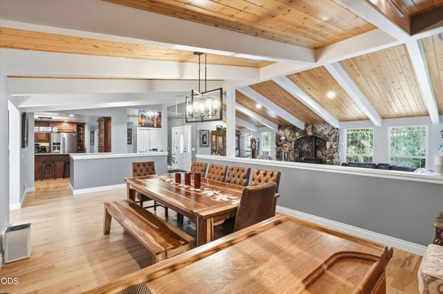 900 Rancho Vista Drive, Grants Pass, OR 97526
