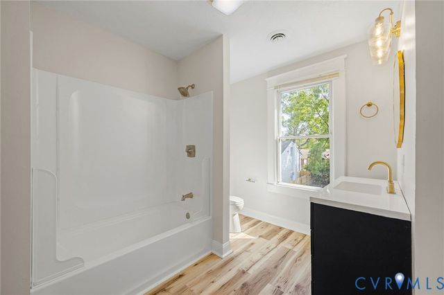 623 Colonial Ave, Colonial Heights, VA 23834