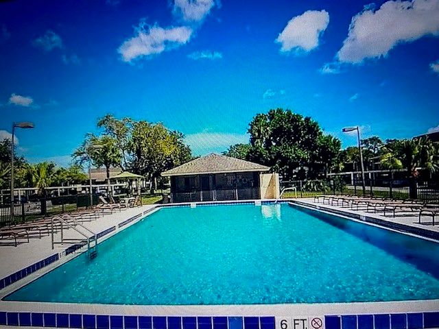 30 Plantation Drive 104, Vero Beach, FL 32966
