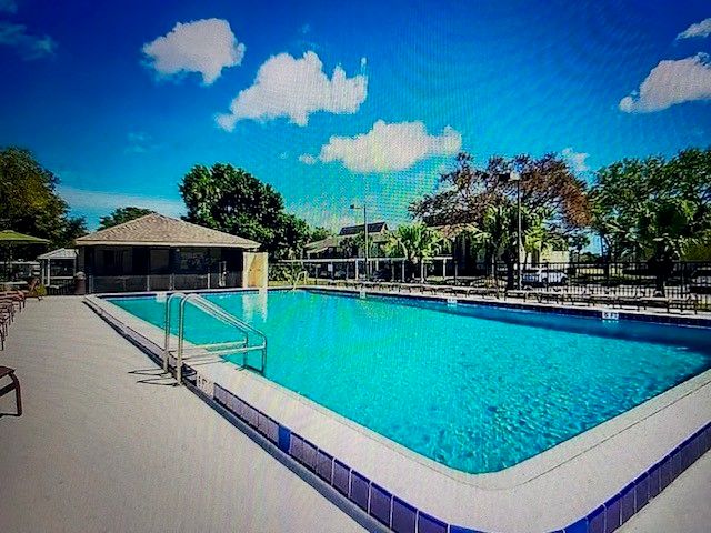 30 Plantation Drive 104, Vero Beach, FL 32966
