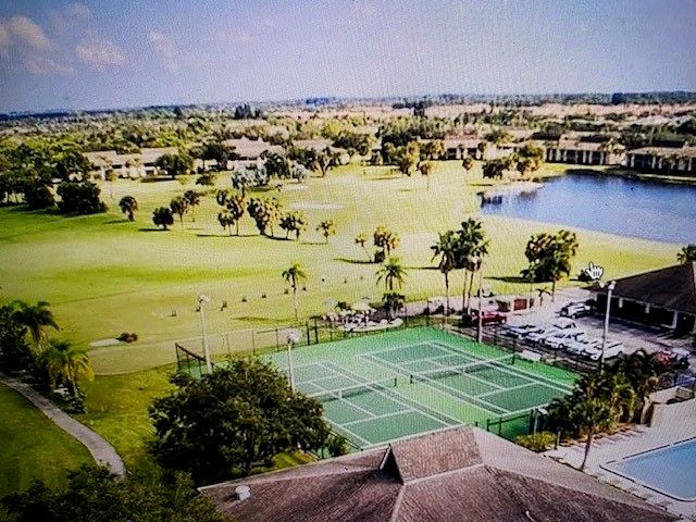 30 Plantation Drive 104, Vero Beach, FL 32966