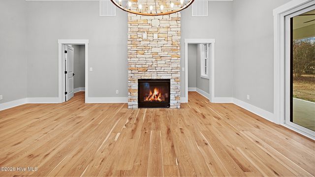 2827 Landing Circle, Grimesland, NC 27837