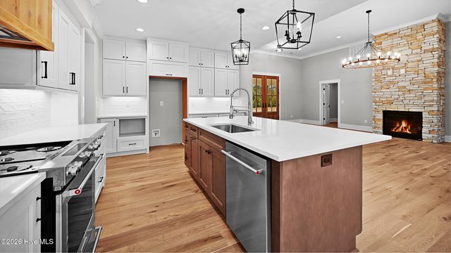 2827 Landing Circle, Grimesland, NC 27837