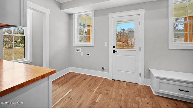 2827 Landing Circle, Grimesland, NC 27837