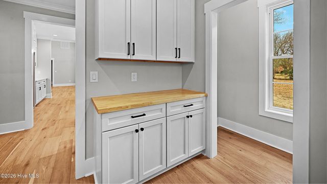 2827 Landing Circle, Grimesland, NC 27837