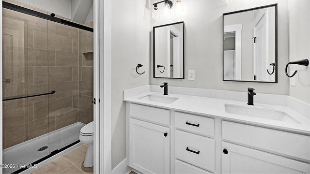 2827 Landing Circle, Grimesland, NC 27837