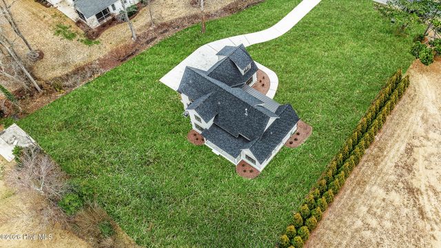 2827 Landing Circle, Grimesland, NC 27837
