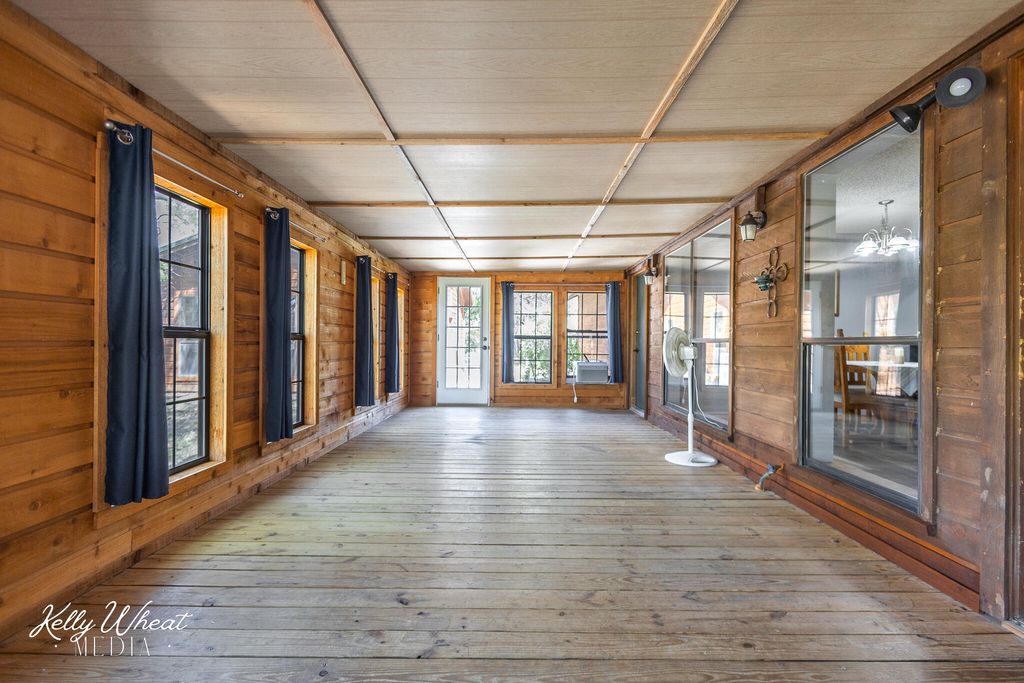 Image 16 of property listing at 116 Edinburgh Road, San Angelo, TX 76901
