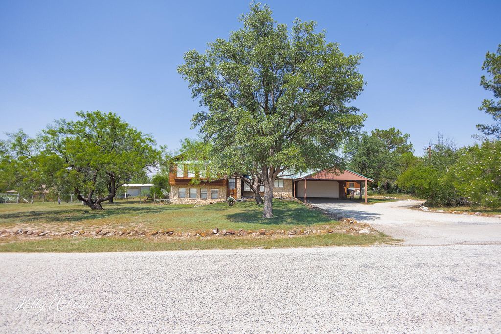 Image 50 of property listing at 116 Edinburgh Road, San Angelo, TX 76901