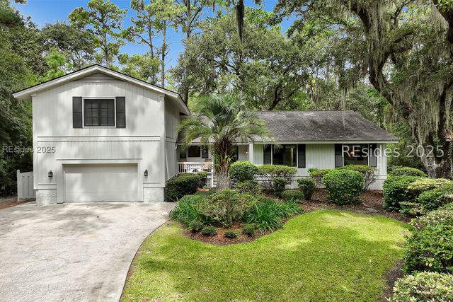 11 Planters Wood Ct, Hilton Head Island, SC 29928