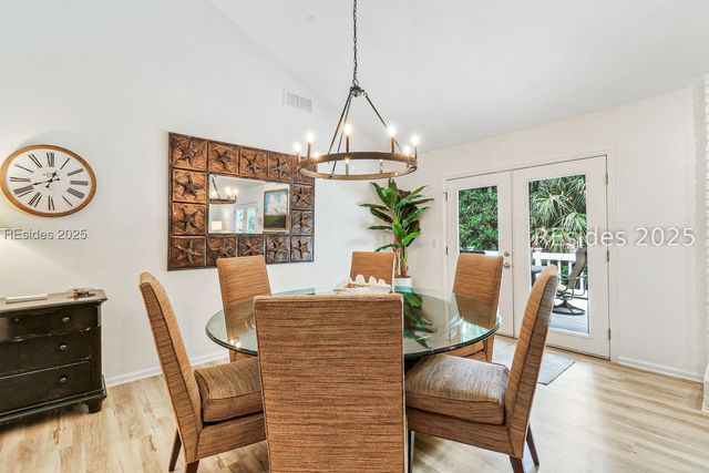 11 Planters Wood Ct, Hilton Head Island, SC 29928