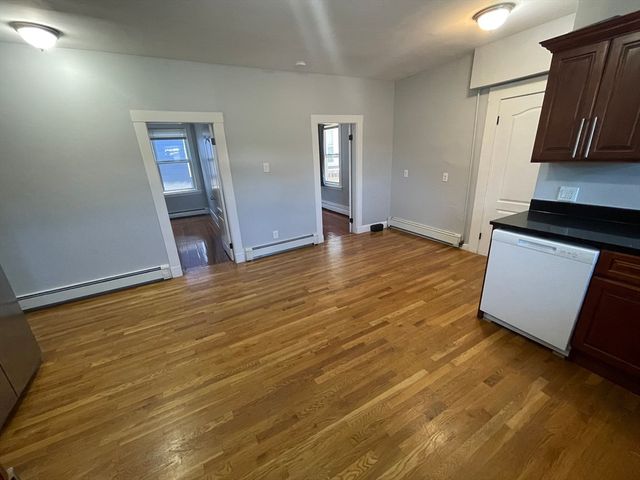330 Western Ave 3, Cambridge, MA 02139