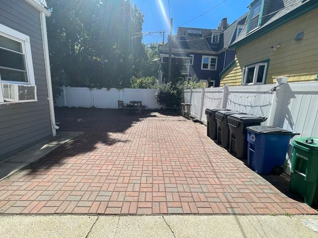 330 Western Ave 3, Cambridge, MA 02139