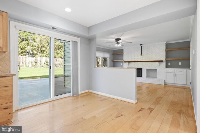 4111 MEADOW HILL LN, Fairfax, VA 22033