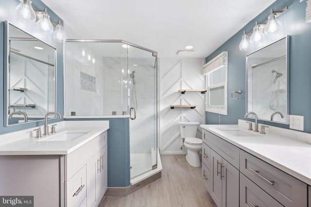 4111 MEADOW HILL LN, Fairfax, VA 22033