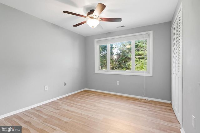 4111 MEADOW HILL LN, Fairfax, VA 22033