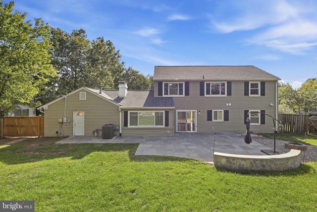 4111 MEADOW HILL LN, Fairfax, VA 22033