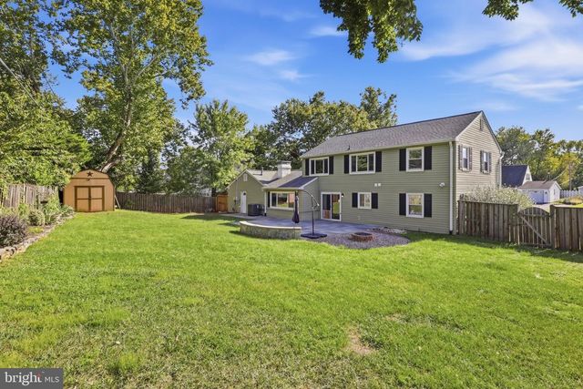 4111 MEADOW HILL LN, Fairfax, VA 22033