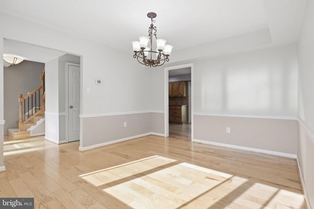 4111 MEADOW HILL LN, Fairfax, VA 22033