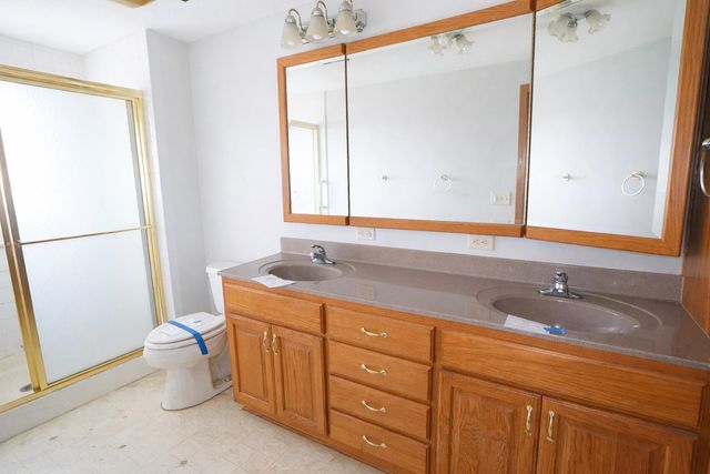 115 Windward Ct, Newton, KS 67114