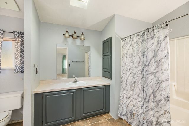 12611 NE Douglas Dr, Kingston, WA 98346