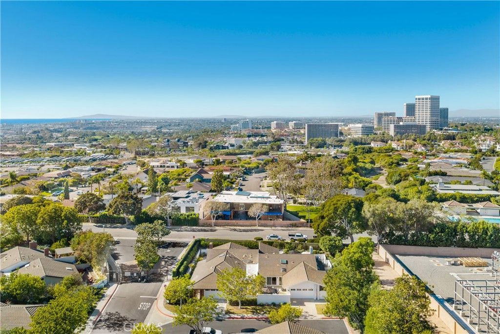 2 Maritime Drive, Corona Del Mar, CA 92625 — exterior