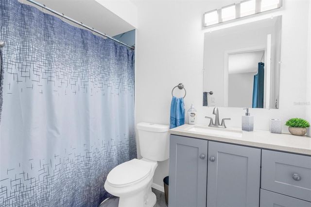 805 E 11TH AVENUE, New Smyrna Beach, FL 32169