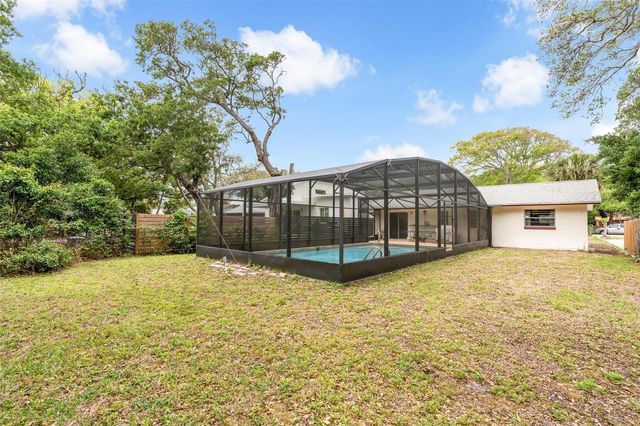 805 E 11TH AVENUE, New Smyrna Beach, FL 32169