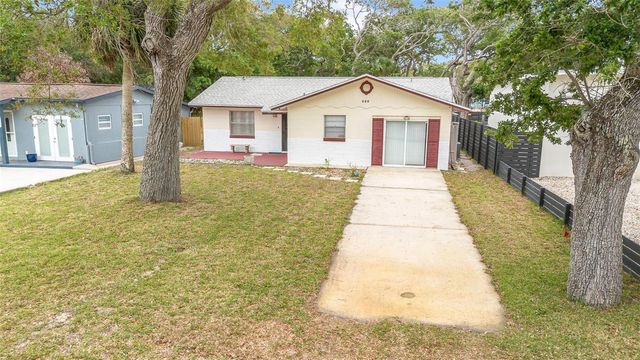 805 E 11TH AVENUE, New Smyrna Beach, FL 32169