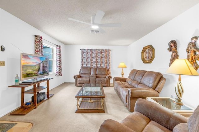 805 E 11TH AVENUE, New Smyrna Beach, FL 32169