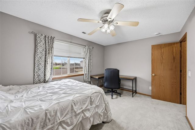 3060 Wilson Avenue SW 10, Cedar Rapids, IA 52404